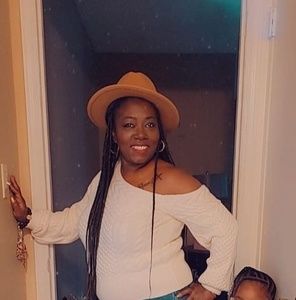 Meet your Posher, Renee